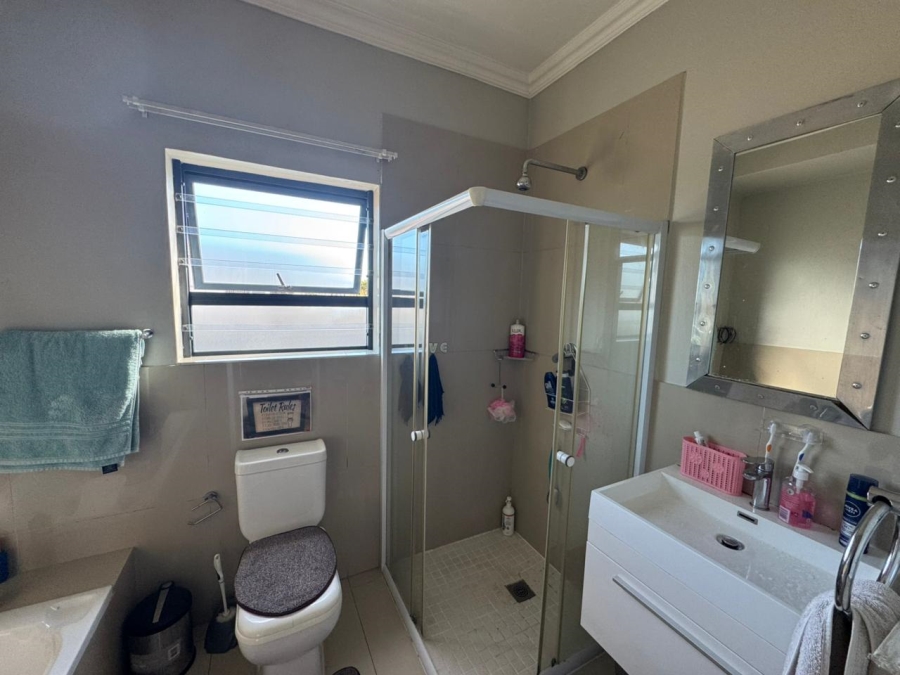 2 Bedroom Property for Sale in Parklands Western Cape
